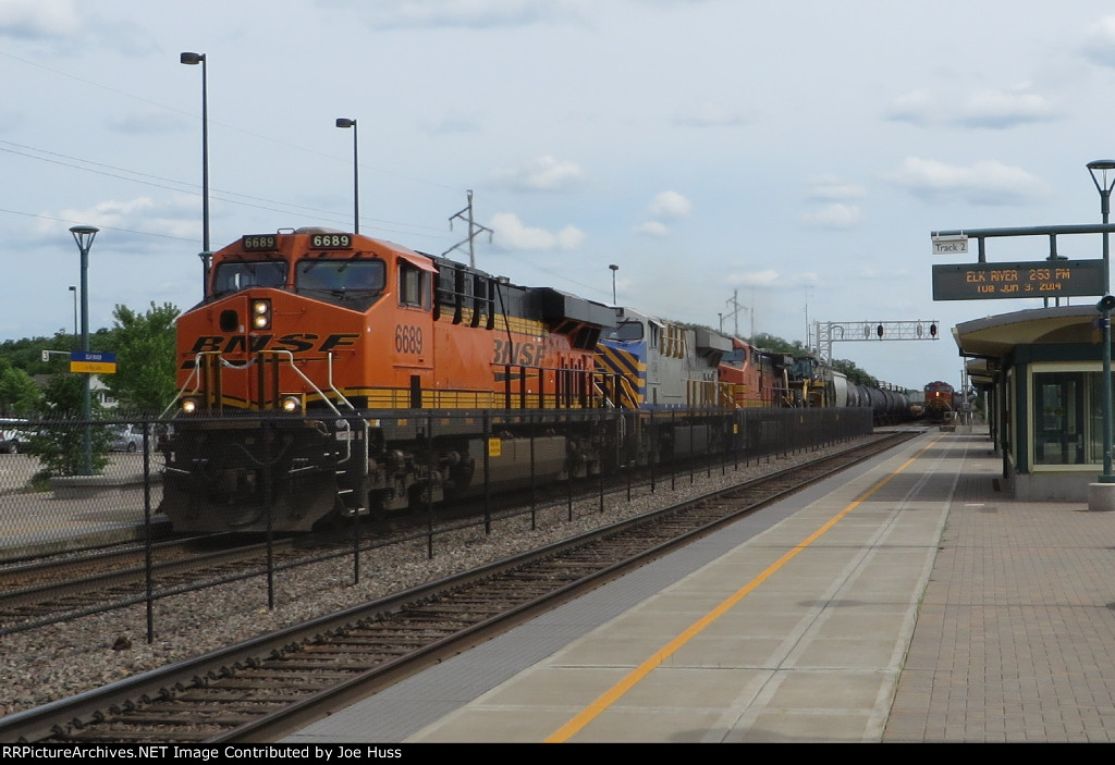 BNSF 6689 West